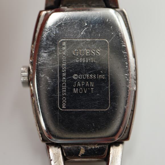 Guess Ladies Watch Silver Tone 18mm Stainless Steel Bracelet with New Battery - Picture 14 of 14